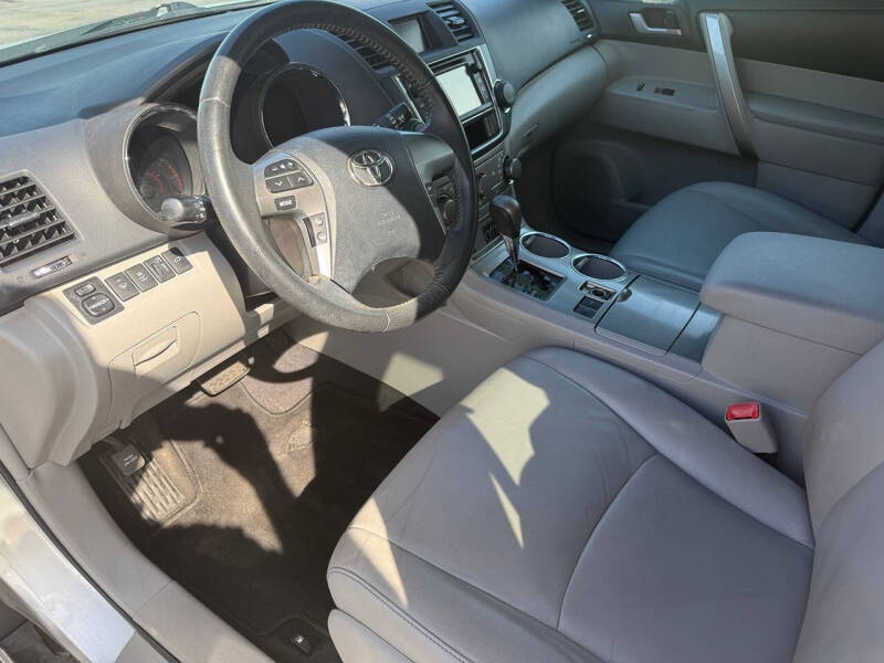 2013 Toyota Highlander Plus