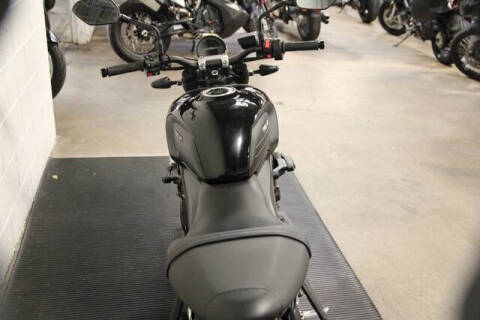 2023 Triumph TRIDENT 66