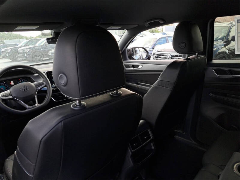 2026 Volkswagen Atlas Cross Sport SE