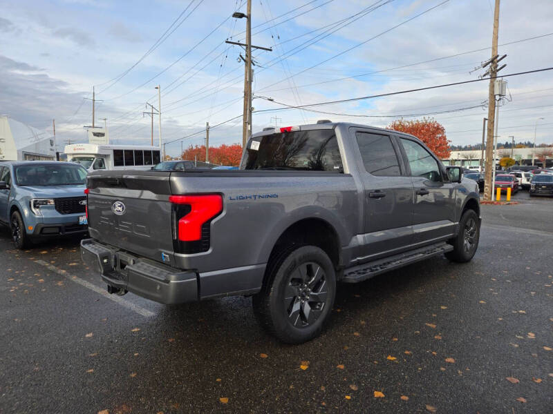 2024 Ford F-150 Lightning XLT