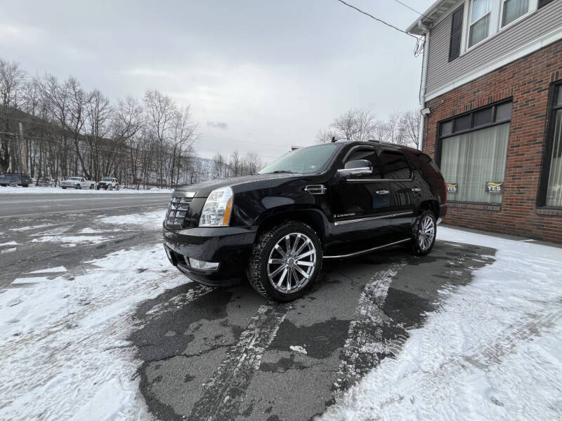 2008 Cadillac Escalade Base's photo