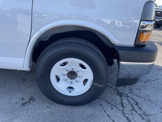 2025 Chevrolet Express 2500