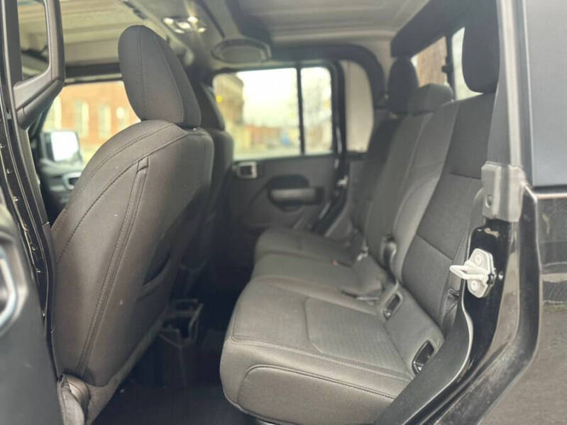 2021 Jeep Gladiator Willys