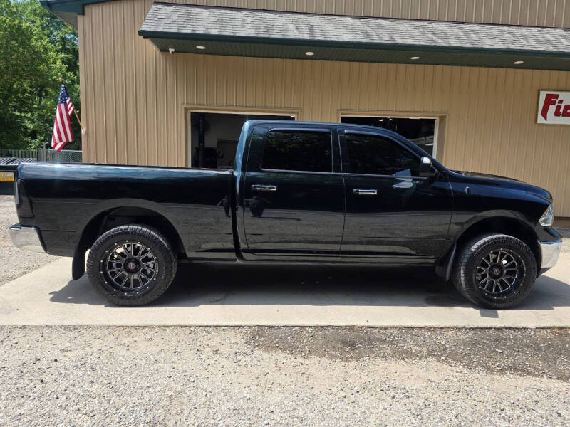 2017 RAM 1500 SLT