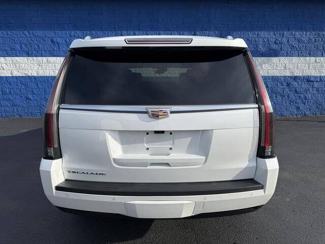 2019 Cadillac Escalade Luxury