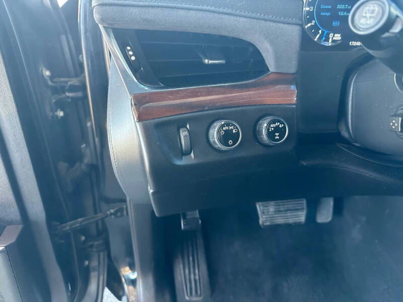 2018 Cadillac Escalade ESV Luxury