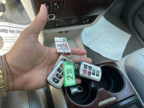 2013 Toyota Sienna XLE 8-Passenger