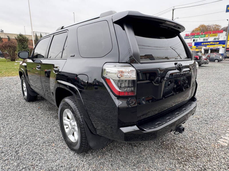 2022 Toyota 4Runner SR5