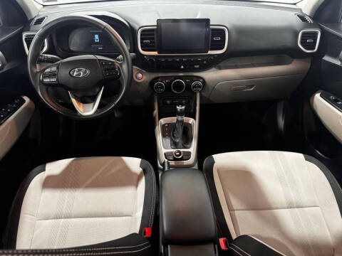 2025 Hyundai Venue SEL