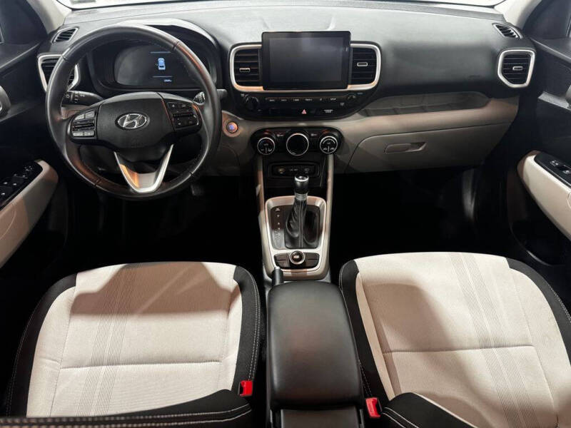2025 Hyundai Venue SEL