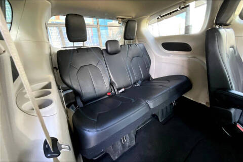 2021 Chrysler Pacifica Touring L