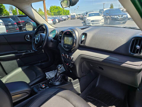 2017 MINI Countryman Cooper