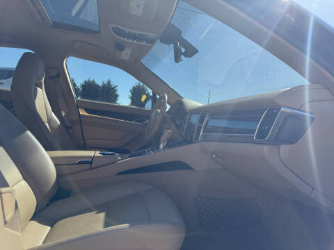 2011 Porsche Panamera 4