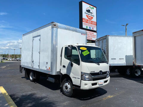 2015 Hino 195