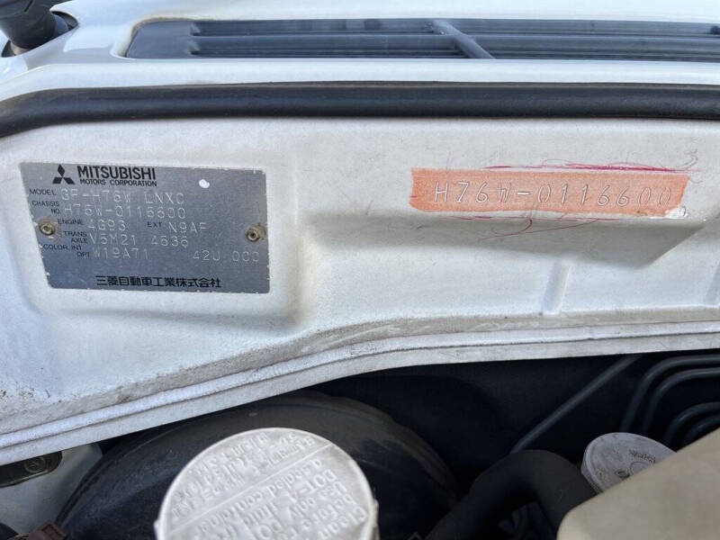 2000 Mitsubishi Pajero