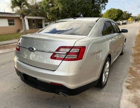 2017 Ford Taurus Limited