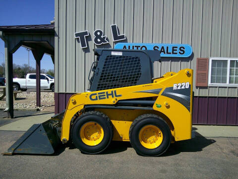 2016 GEHL R220