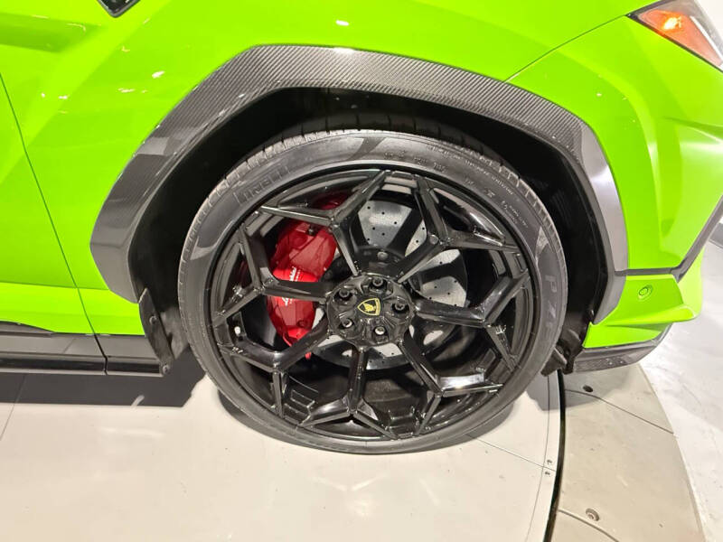 2024 Lamborghini Urus Performante