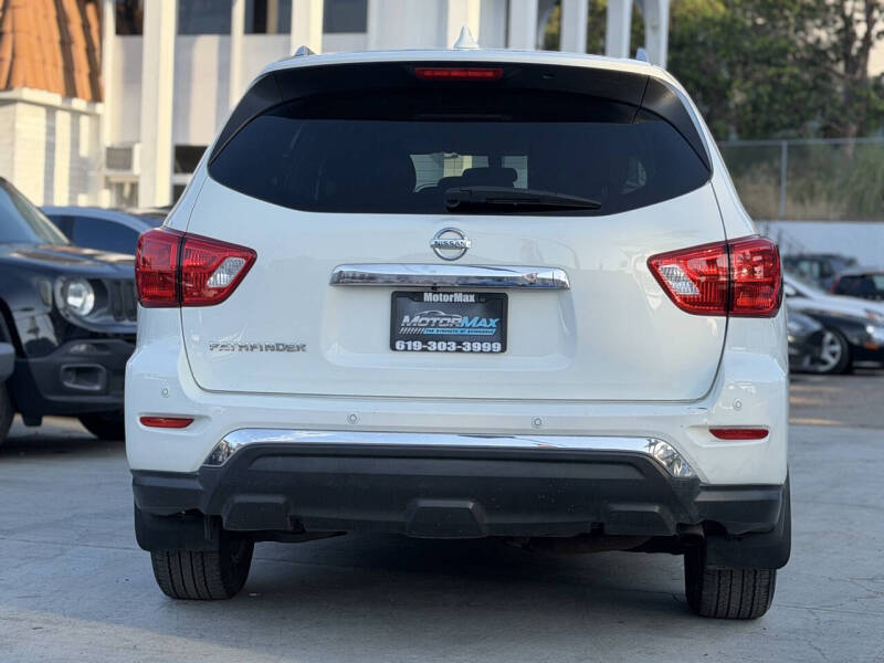 2020 Nissan Pathfinder S