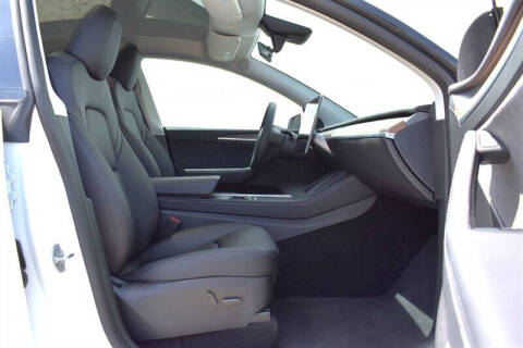 2025 Tesla Model Y Long Range