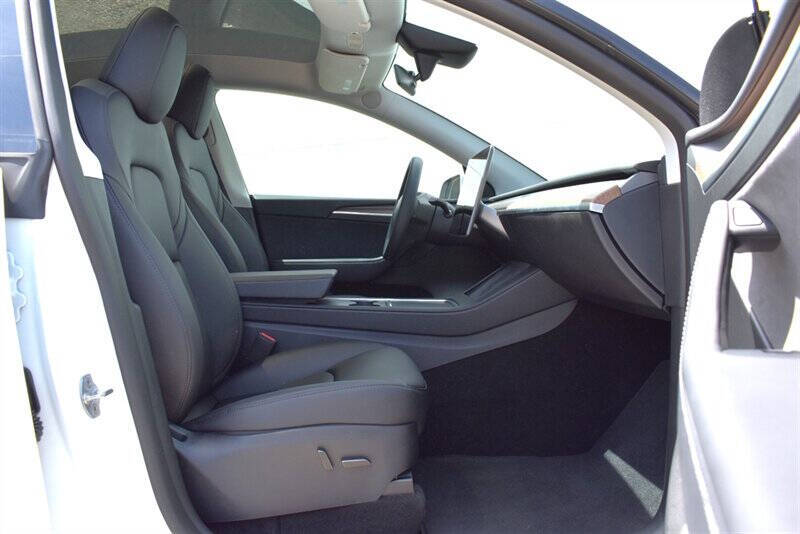 2025 Tesla Model Y Long Range