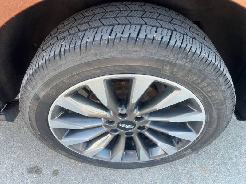 2019 Lincoln Navigator L Select