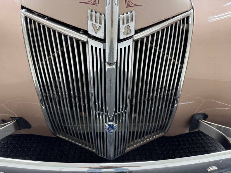 1940 Ford Deluxe