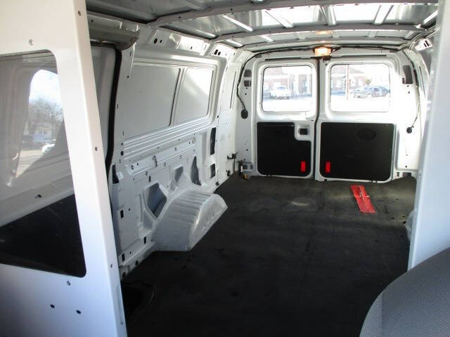 2010 Ford E-Series E-350 SD