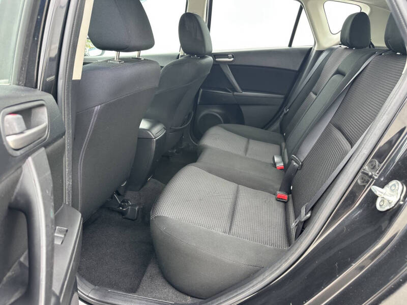 2013 Mazda MAZDA3 i Touring