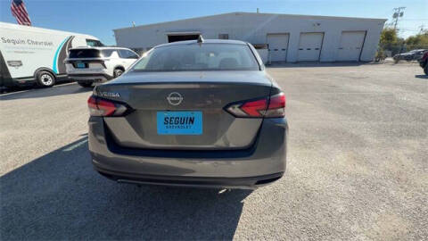 2025 Nissan Versa SV