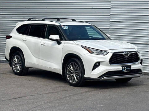 2021 Toyota Highlander Platinum