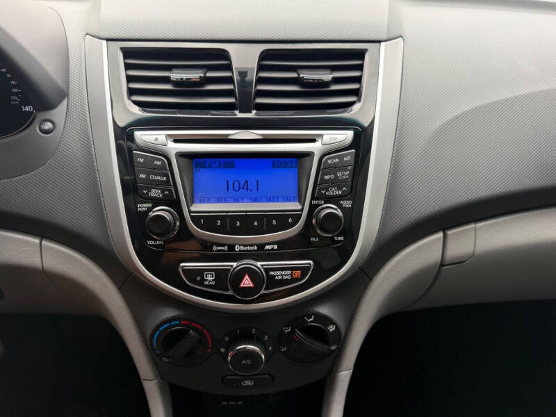 2013 Hyundai Accent GLS