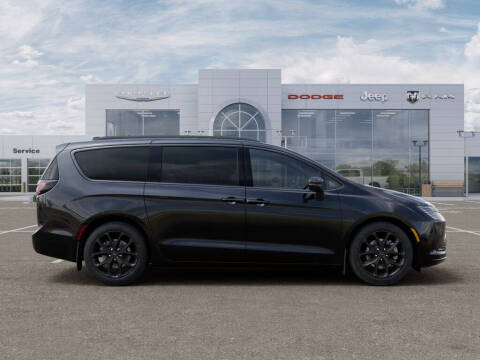 2027 Chrysler Pacifica Limited