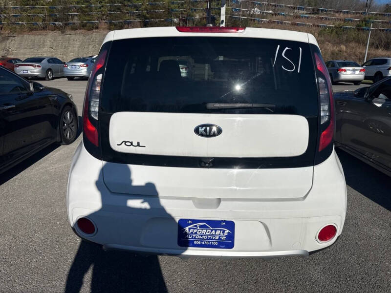 2017 Kia Soul +