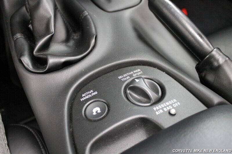 2004 Chevrolet Corvette 36