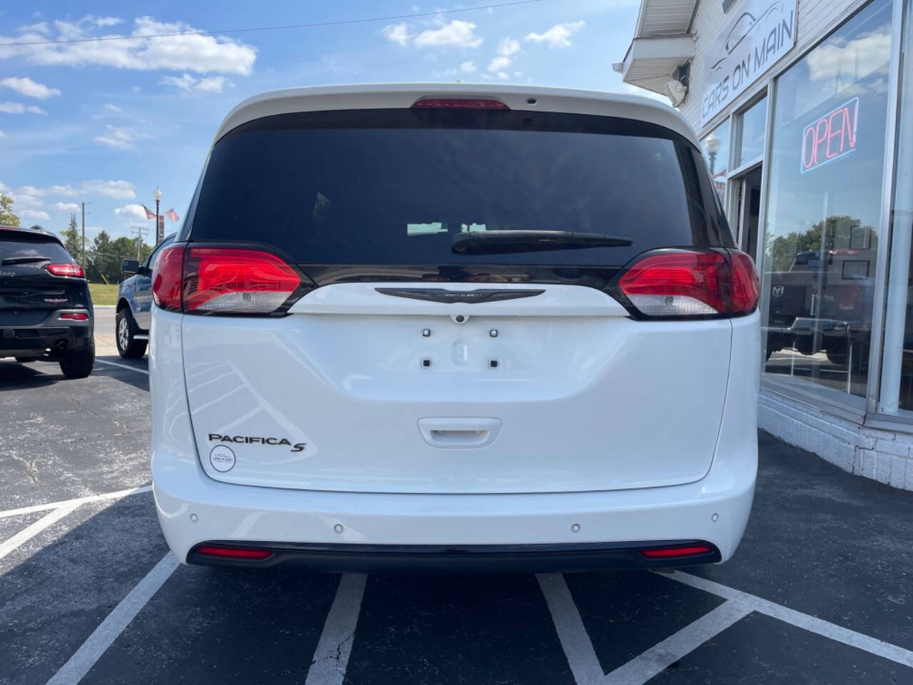 2018 Chrysler Pacifica for sale at Cars On Main in Findlay, OH