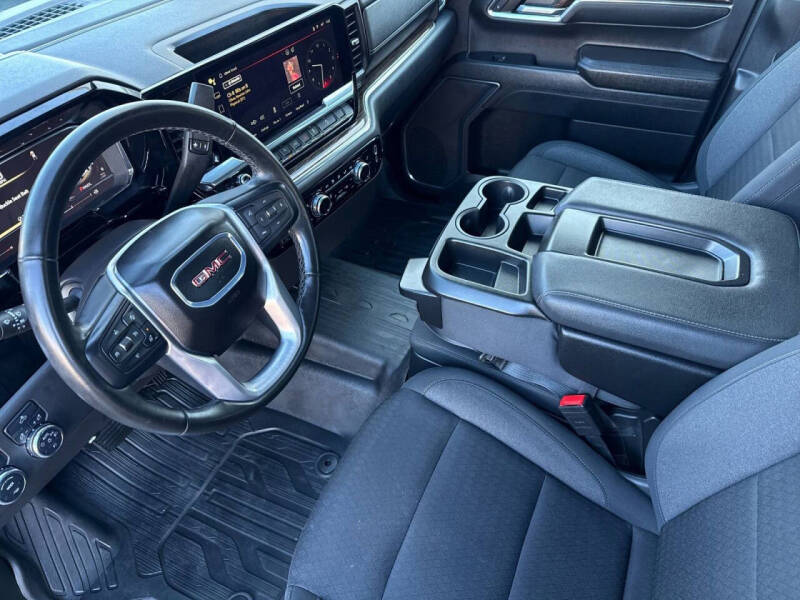 2024 GMC Sierra 1500