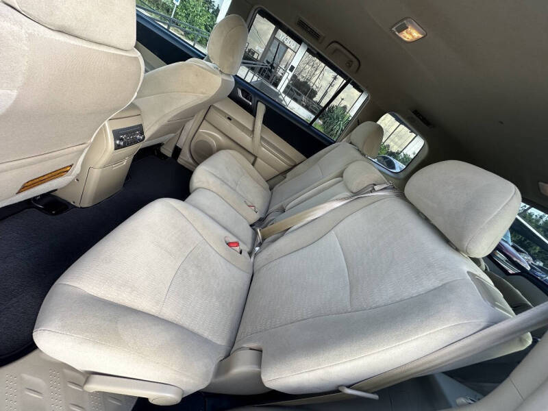 2013 Toyota Highlander Plus
