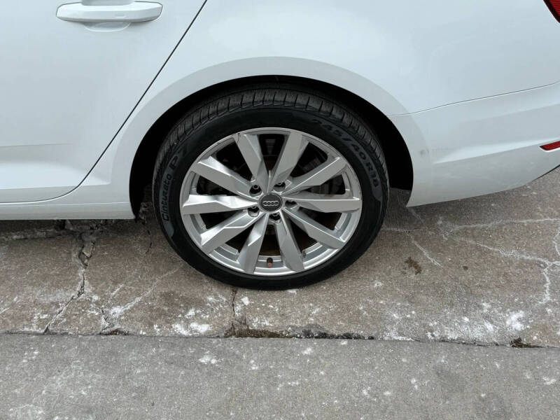 2017 Audi A4 2.0T quattro Premium