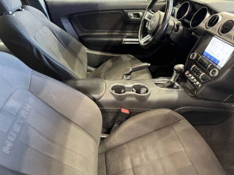 2020 Ford Mustang EcoBoost