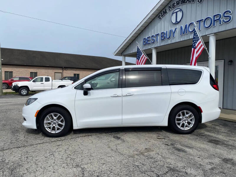 2023 Chrysler Voyager LX