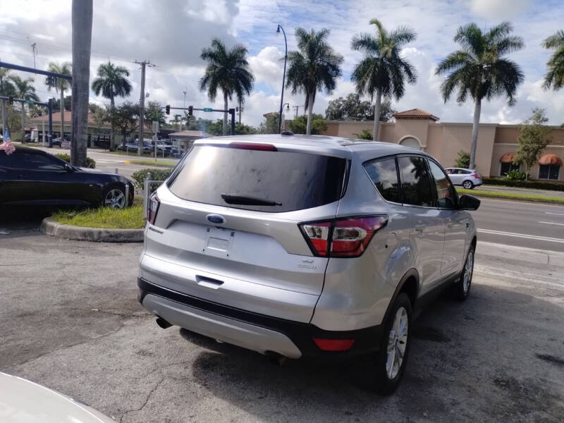 2017 Ford Escape SE
