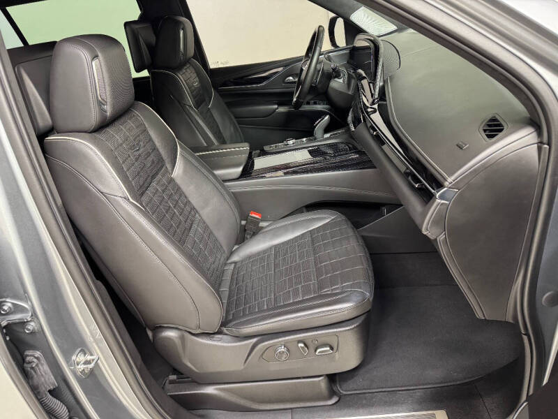 2023 Cadillac Escalade-V ESV