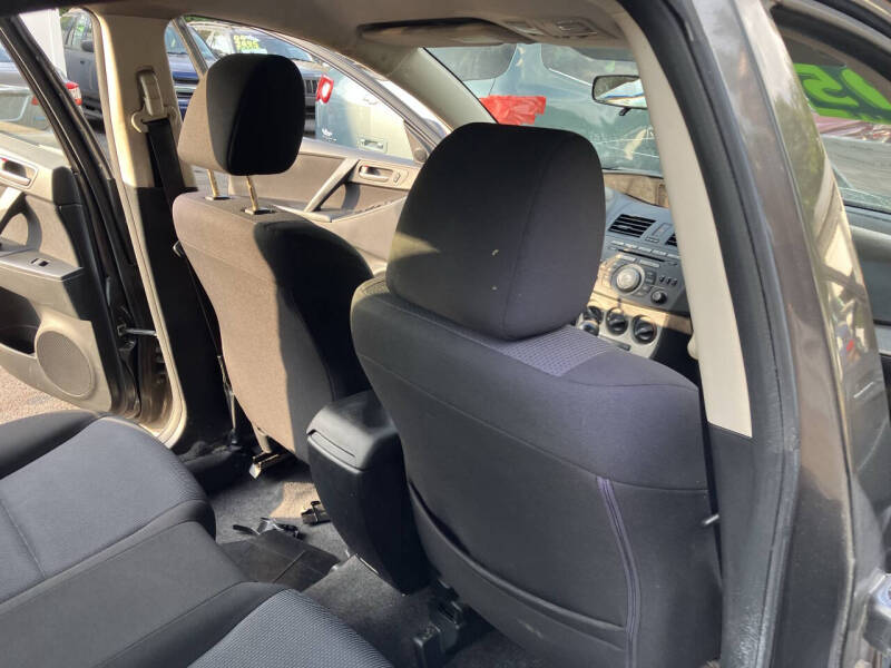 2010 Mazda MAZDA3 i Sport