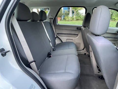 2011 Ford Escape XLS