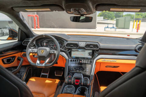 2022 Lamborghini Urus