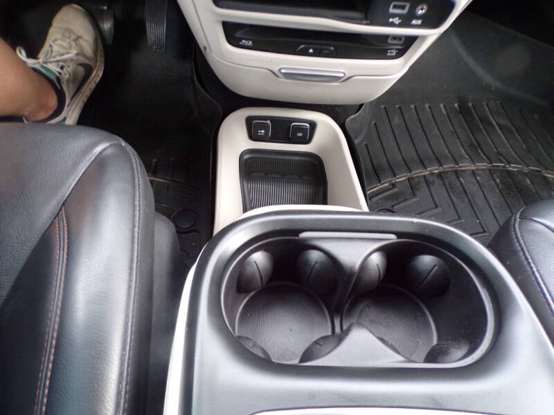 2020 Chrysler Pacifica Touring L Plus