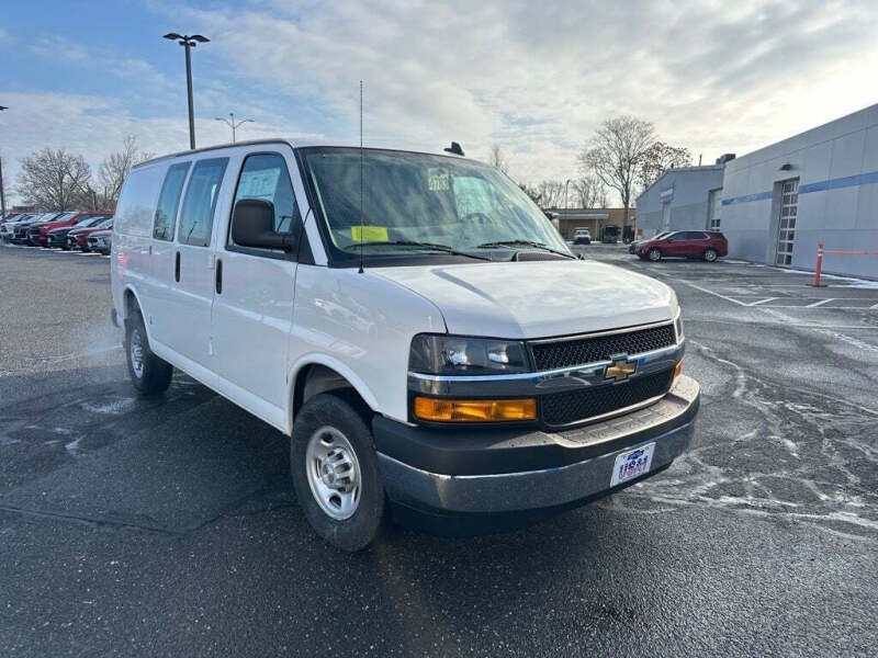 2025 Chevrolet Express 2500