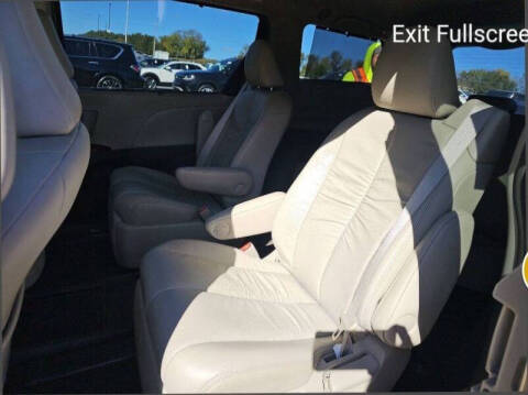 2011 Toyota Sienna XLE 7-Passenger