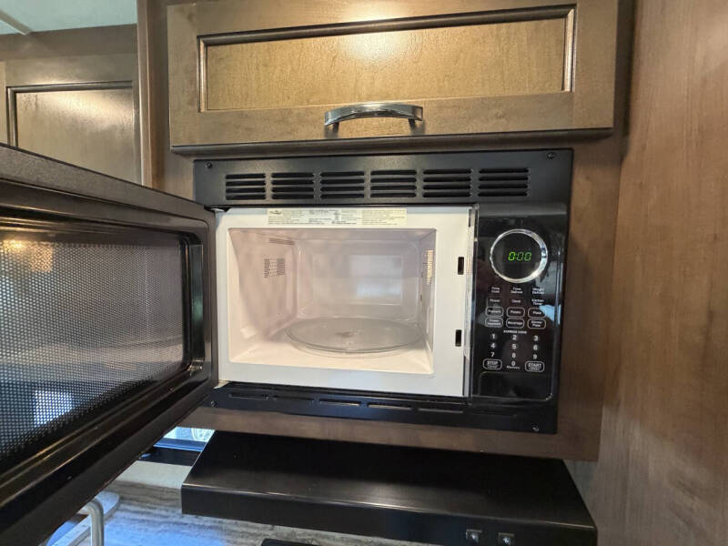 2018 Thor Motor Coach Ace 30.3